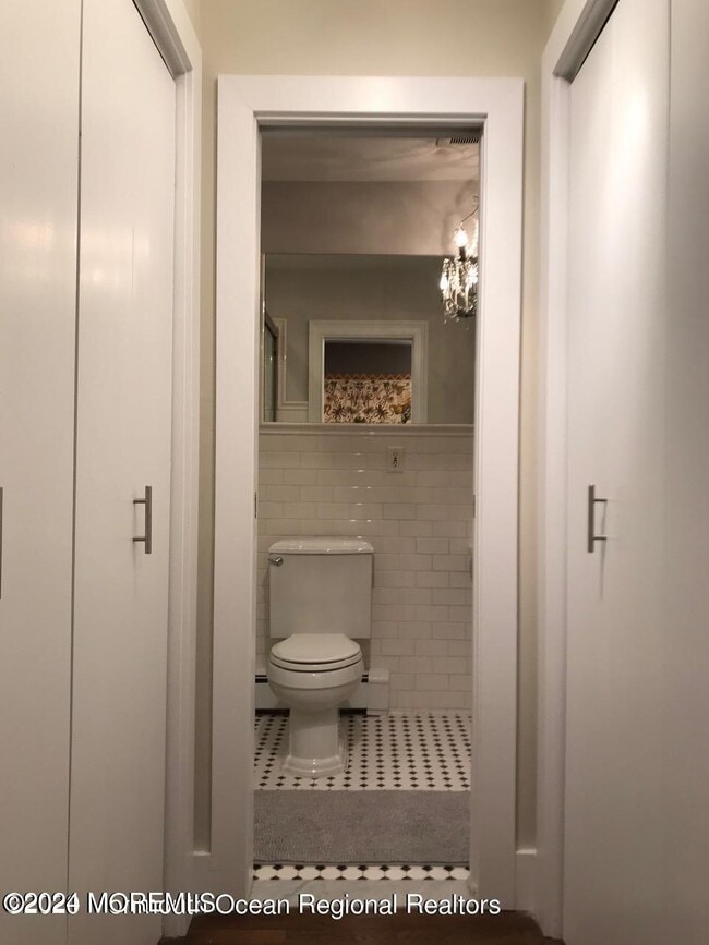 Building Photo - 301 Sixth Ave