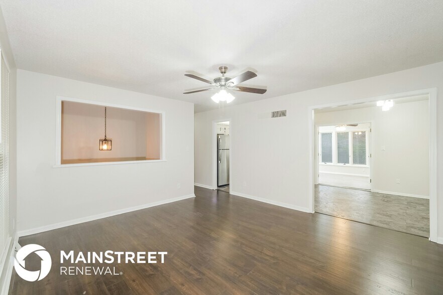 Building Photo - 7616 N Serene Ave