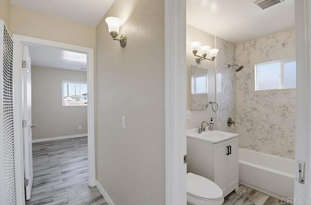 Building Photo - 1685 Donax Ave