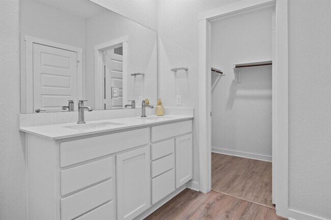 Building Photo - 129 Cupreata Ln
