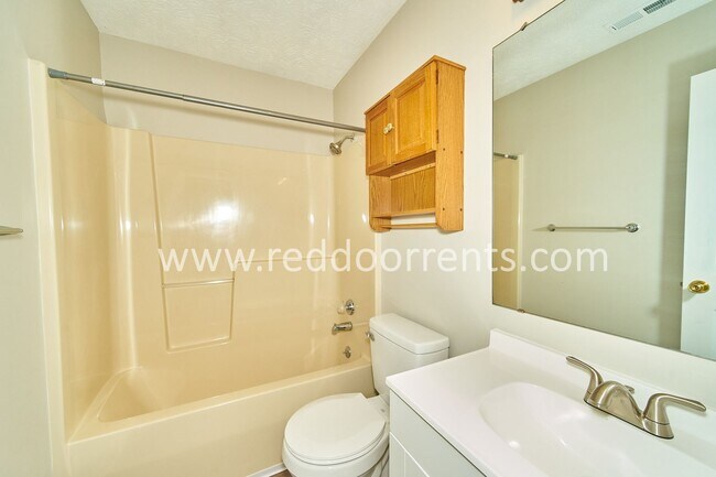 Building Photo - Coming Soon! Cozy Retreat in Indianapolis