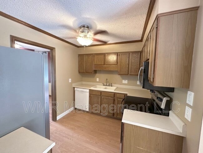 Building Photo - 201 Penshore Pl