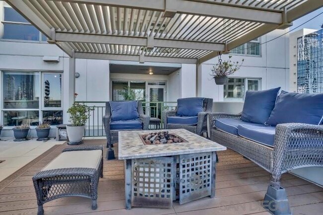 Building Photo - 1240 India St