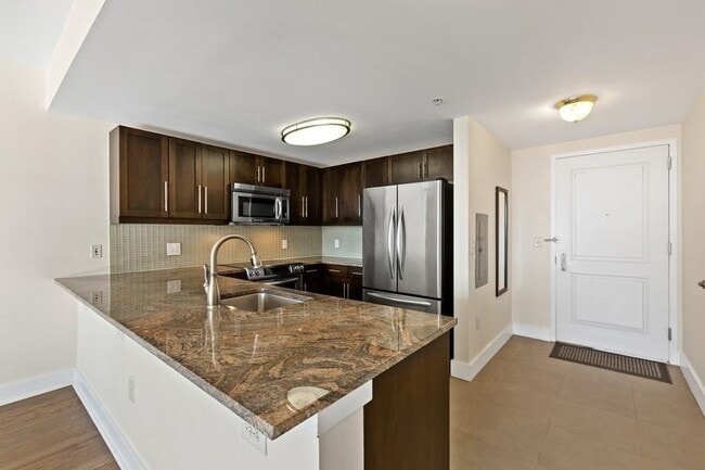 Building Photo - 88 Morgan St