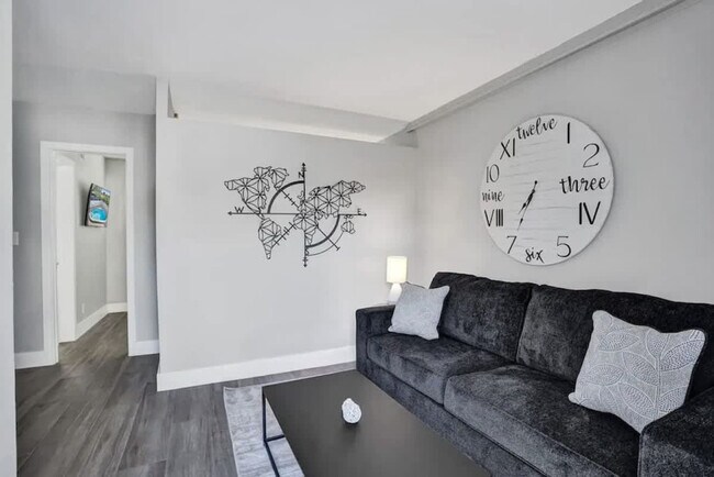 Building Photo - 50 Davie Blvd