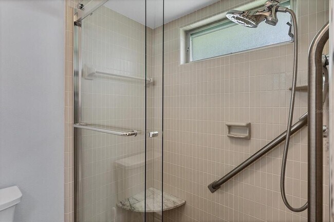 Building Photo - 3313 Pembrook Dr