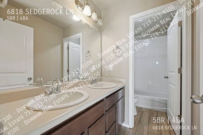 Building Photo - 6818 Sedgerock Ln