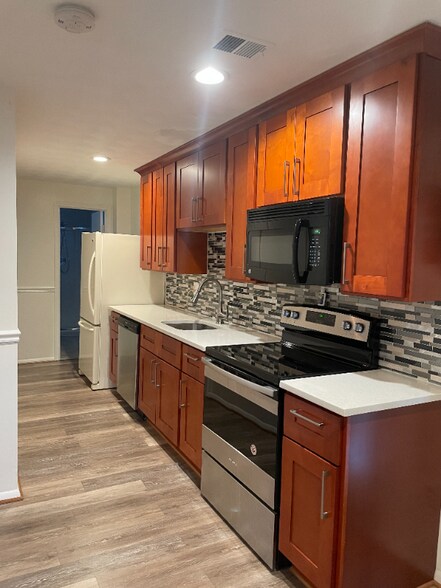 Building Photo - 13328 Hathaway Dr