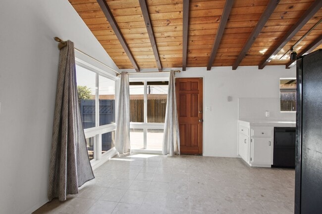 Building Photo - Coastal Living in Westside Costa Mesa – Up...