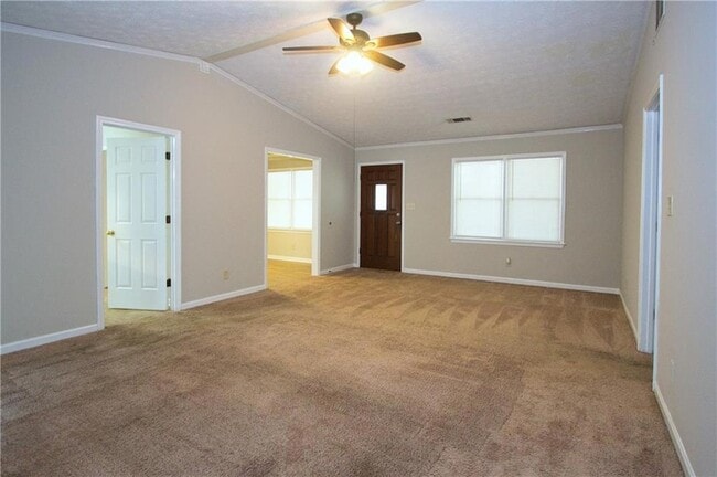 Building Photo - 2421 Sherrie Ln SW