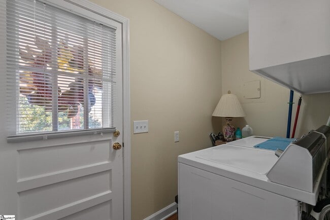 Building Photo - 5 Coleman Park Cir