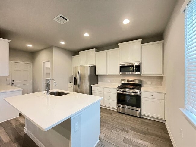 Building Photo - 1603 Denesa Dr