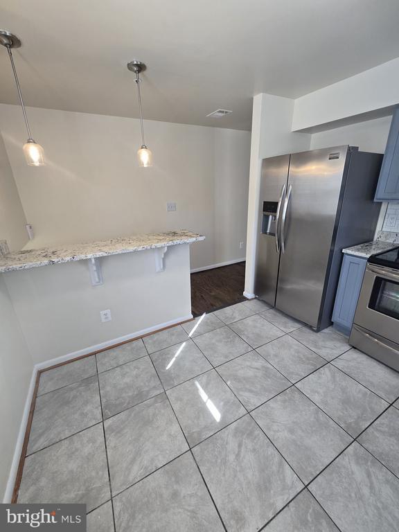 Building Photo - 1003 Spring Valley Ct