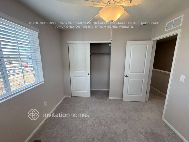 Building Photo - 3377 Streamwood Dr