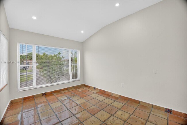 Building Photo - 7941 SW 37th Terrace
