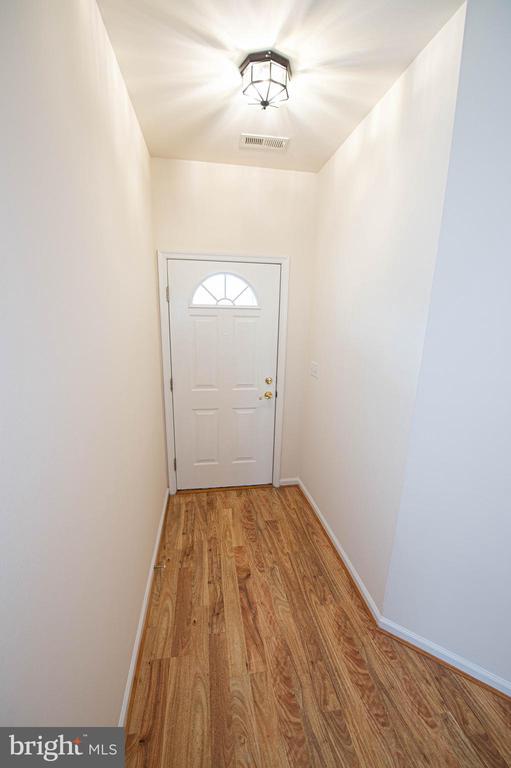 Building Photo - 438 Parkview Ct