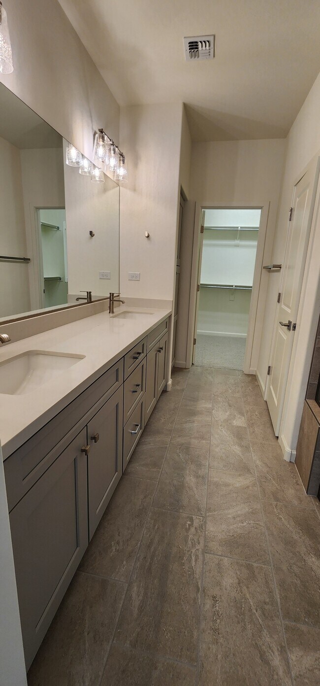 Building Photo - 3185 Blue Agave Ln