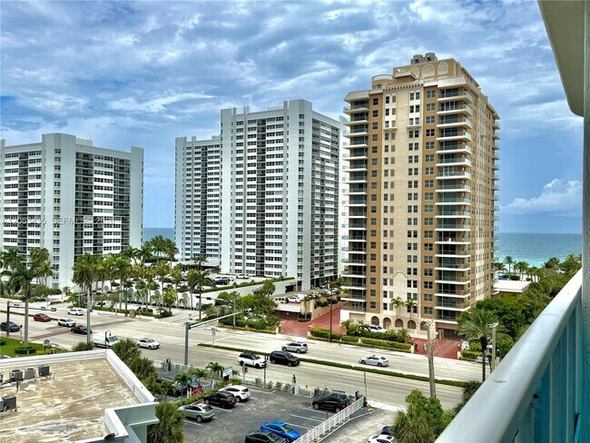 Building Photo - 1945 S Ocean Dr
