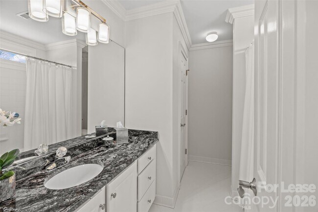 Building Photo - 5202 Carmel Club Dr