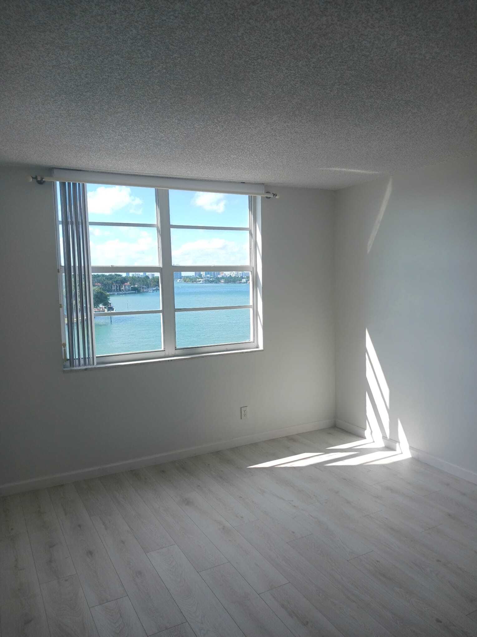 Bed Room - 6770 Indian Creek Dr