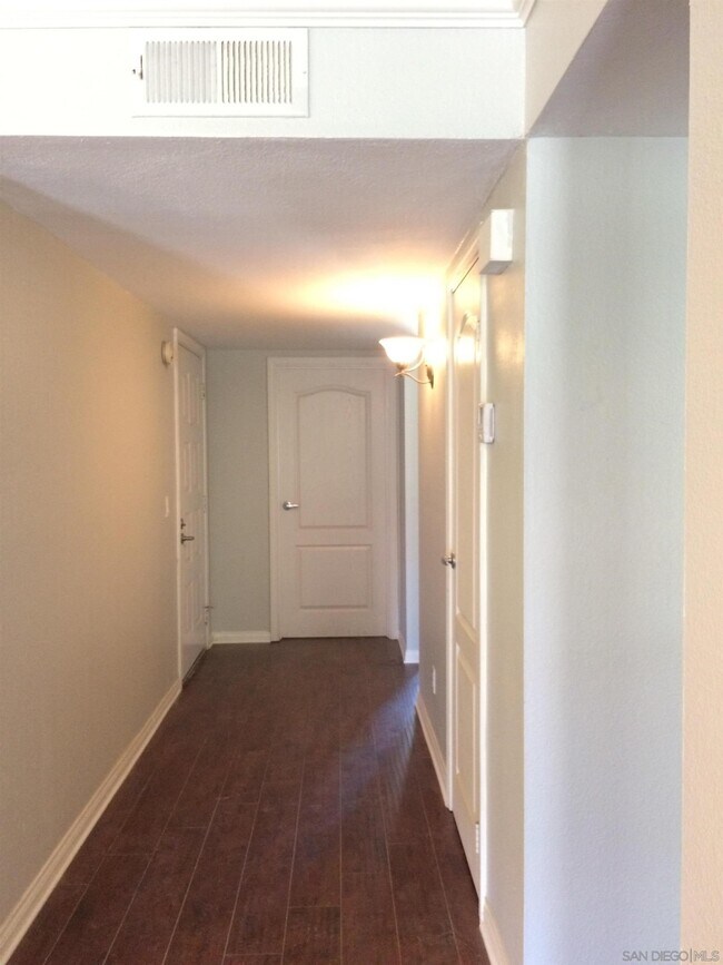 Building Photo - 12047 Alta Carmel Ct