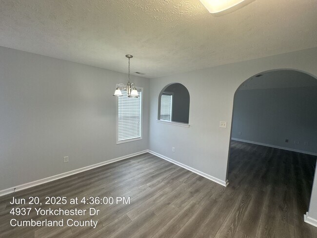 Building Photo - 4937 Yorkchester Dr