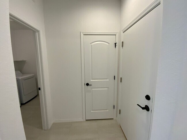 Building Photo - 3 Bedroom Single Story New Build in Mesa Del Sol Near Netflix Studios!