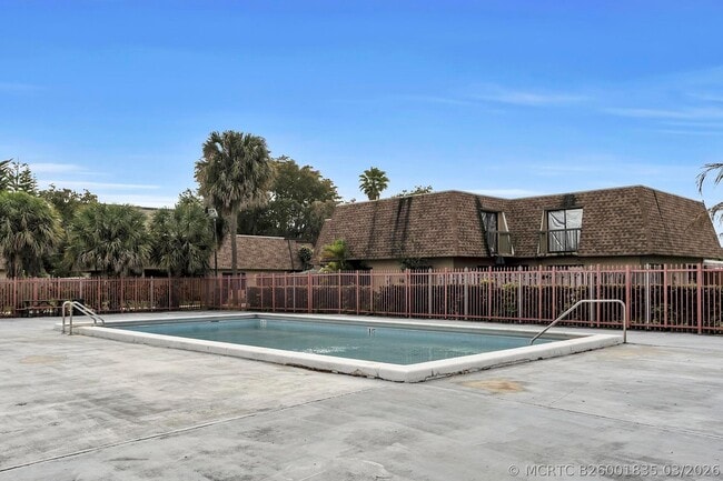 Building Photo - 6715 W 26th Dr