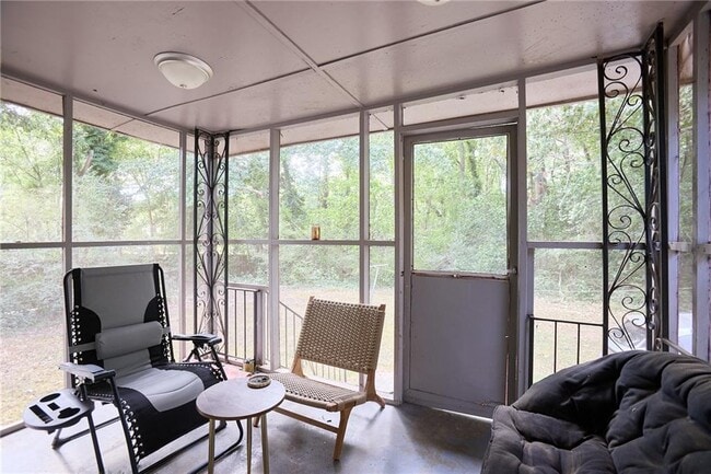 Building Photo - 2065 Nettie Ct