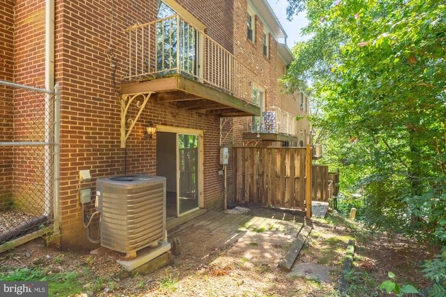 Building Photo - 1204 N Wayne St