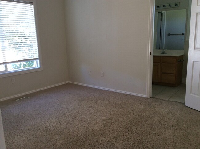Building Photo - 442 E 1250 S
