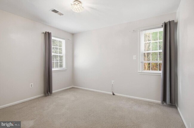 Building Photo - 9369 Tovito Dr