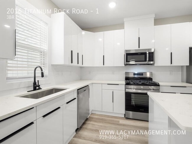 Building Photo - 2016 Titanium Rock Rd