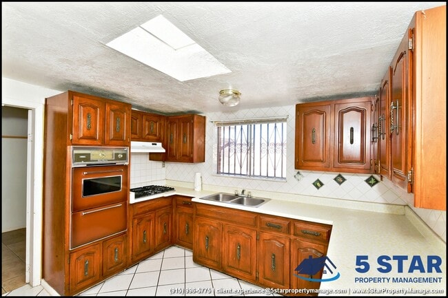 Building Photo - 7817 Caliche Dr