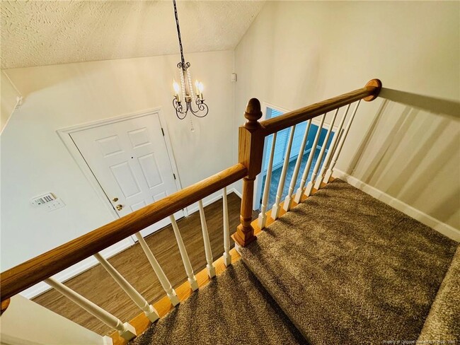 Building Photo - 616 Amberdale W Cir