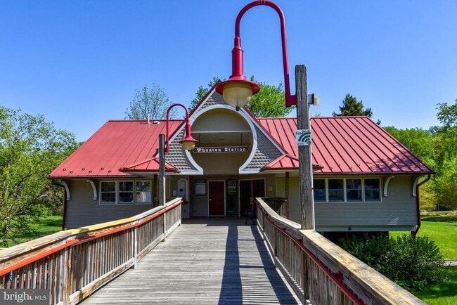 Building Photo - 11361 King George Dr