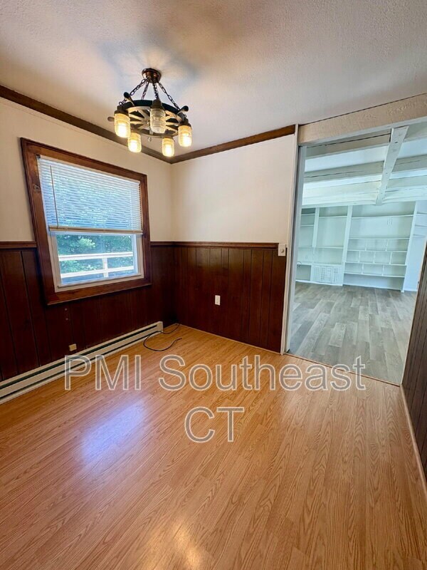 Building Photo - 226 Pequot Ave