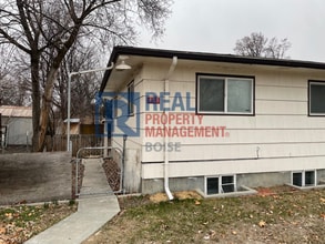 Building Photo - Spacious Basement Apartment in Downtown Caldwell