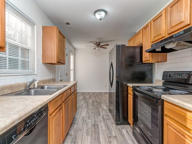 Building Photo - 1277 S Hayne St