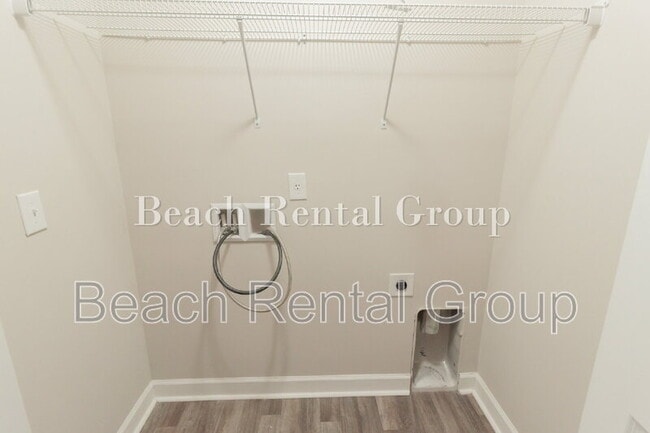 Building Photo - 3793 Mayfield Dr