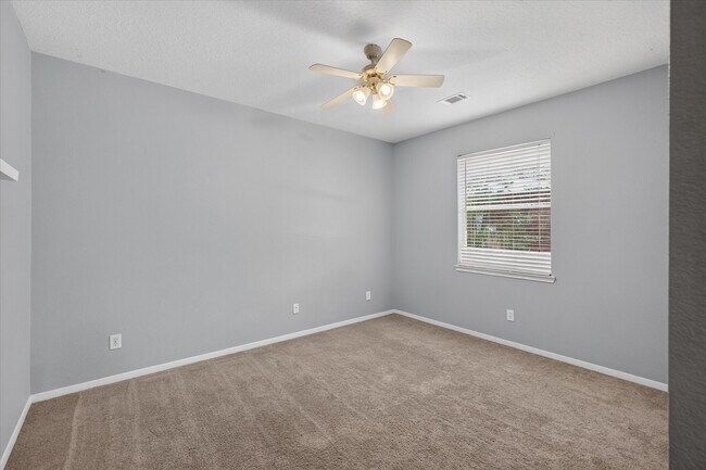 Building Photo - 26 Millport Dr