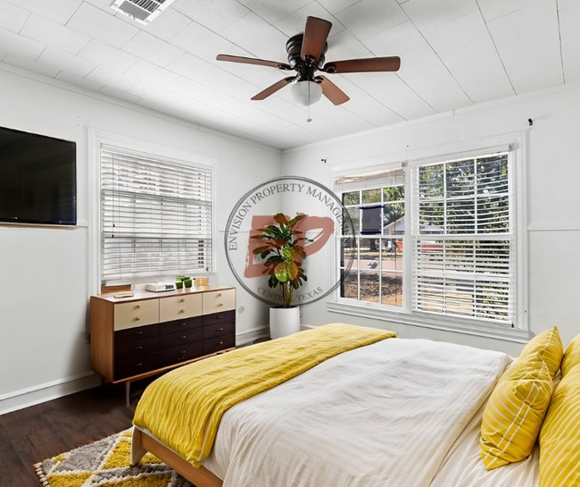 Building Photo - 618 Adams Ave