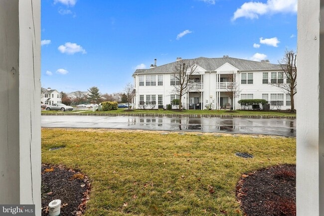 Building Photo - 11112 Cornerstone Dr