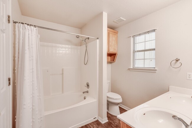 Building Photo - 5316 Trail Dr