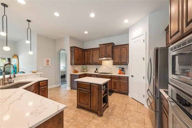 Building Photo - 12305 Lostwood Cir