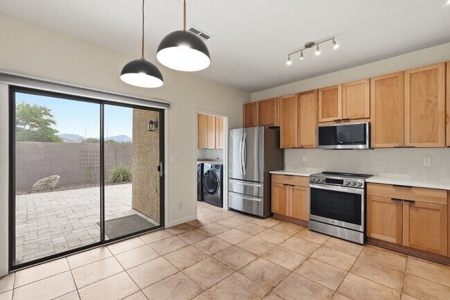 Building Photo - 7500 E Deer Valley Rd