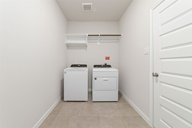 Building Photo - 21519 Carbone Ln