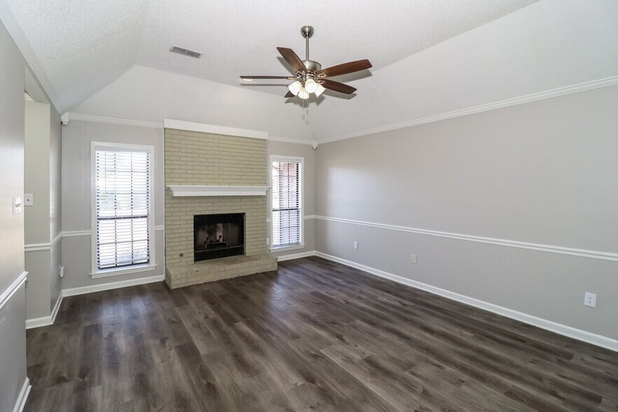 Building Photo - 4142 Hidden Fern Ln N