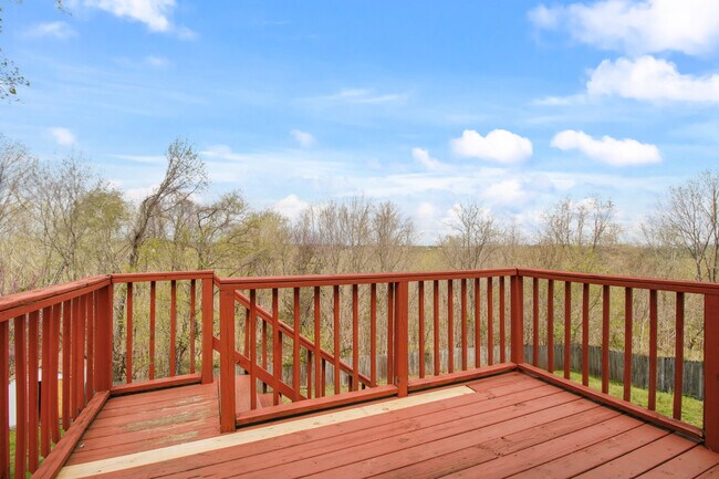 Building Photo - 1330 Burchett Dr