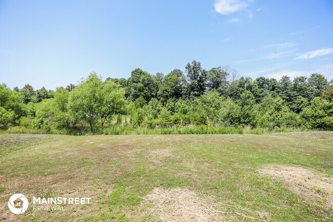 Building Photo - 3084 Bushfield Dr